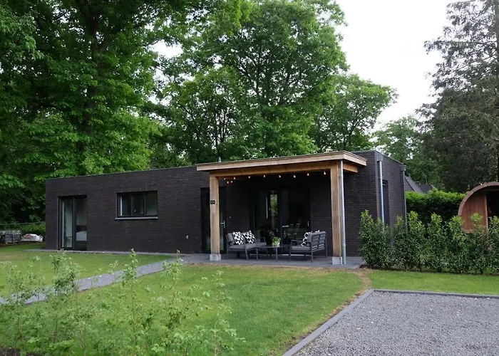 The White Oak - Luxe 4 Persoons Bungalow Met Prive Sauna