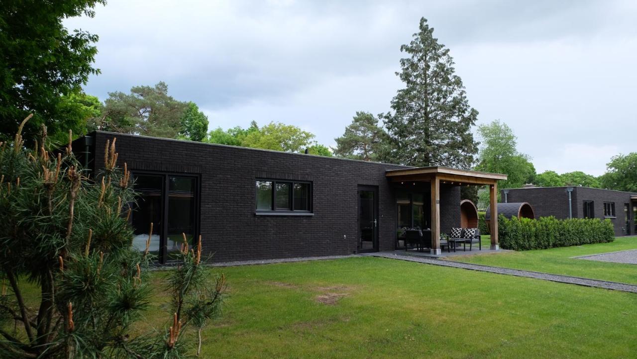 The White Oak - Luxe 4 Persoons Met Prive Sauna Ferienhaus *